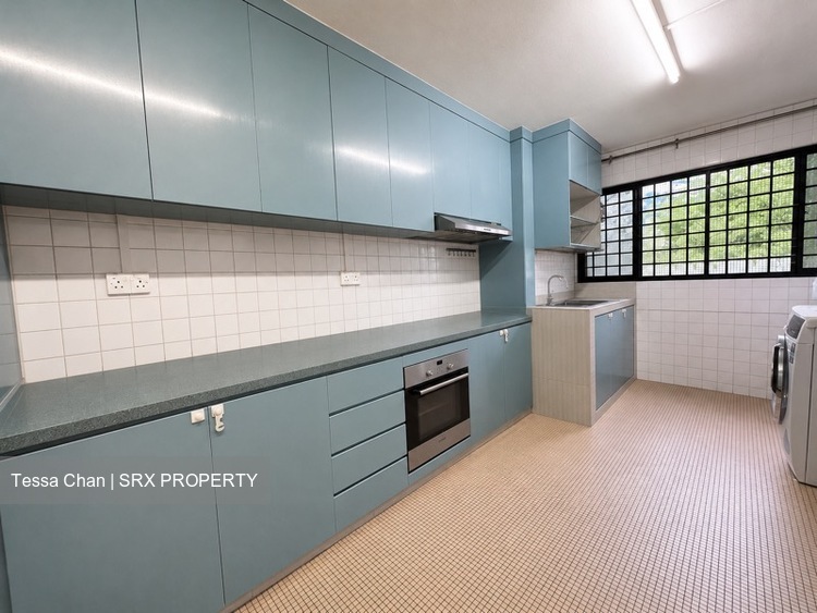 Blk 243 Jurong East Street 24 (Jurong East), HDB 3 Rooms #583576531